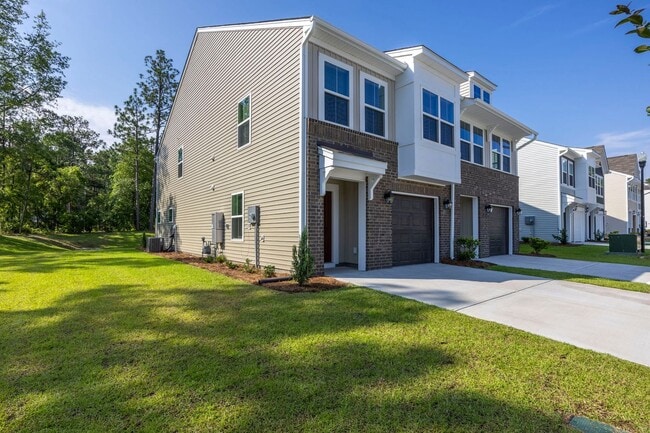 Building Photo - MODERN 3 BEDROOM IN LEXINGTON'S MURRAY VILLAGE