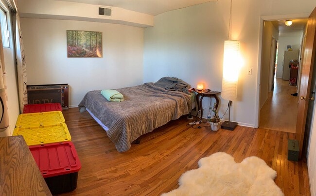 Building Photo - 7320 Lake St