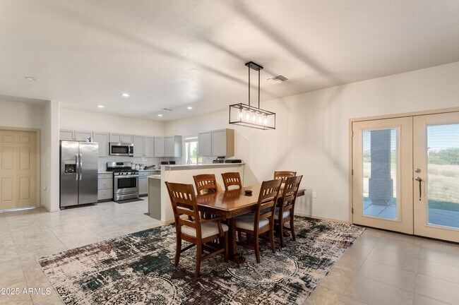 Building Photo - 8373 E Sunwing Ridge Dr
