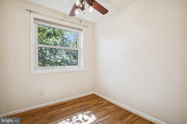 Building Photo - 127 Dale St