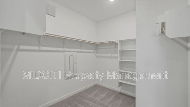 Building Photo - 1926 Wood Warbler