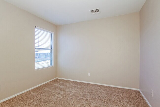 Building Photo - 17103 N 185th Dr