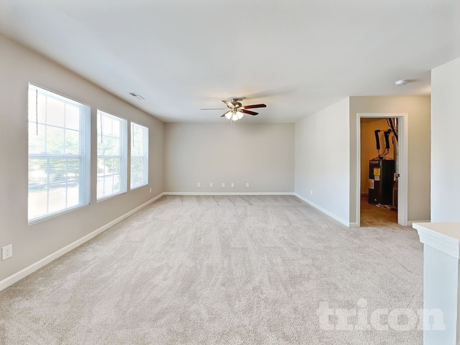 Building Photo - 1351 Waterlily Lane