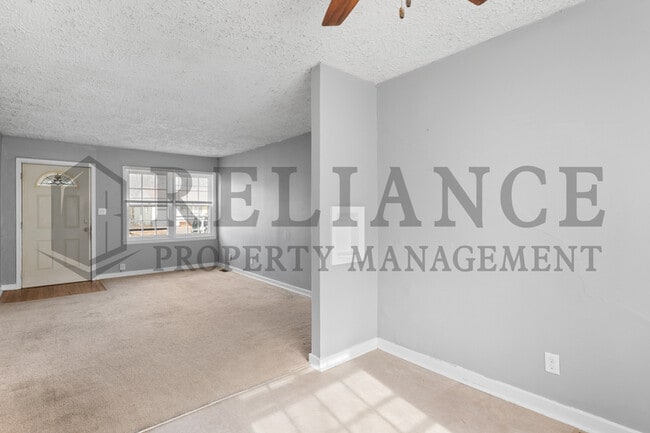 Building Photo - 3627 E 10th St N