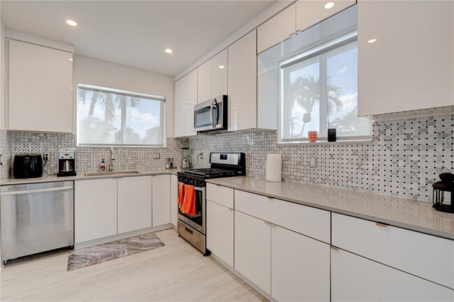 Building Photo - 7528 Buccaneer Ave