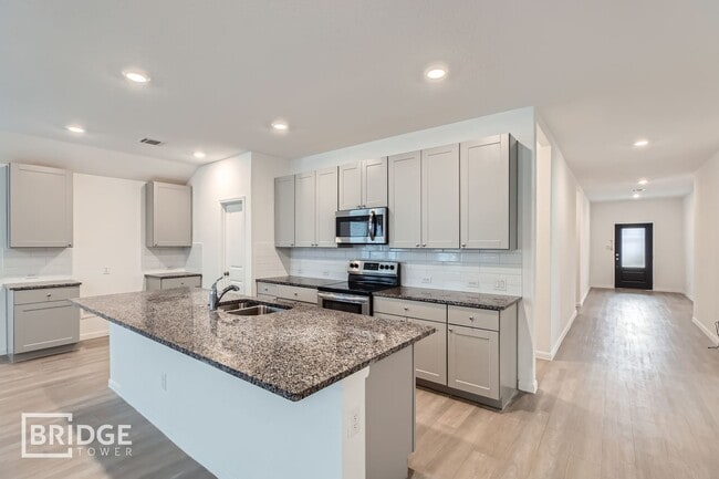Building Photo - 2708 Coral Vly