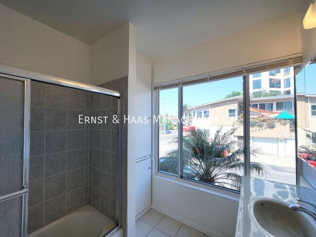 Building Photo - 1250 E Ocean Blvd