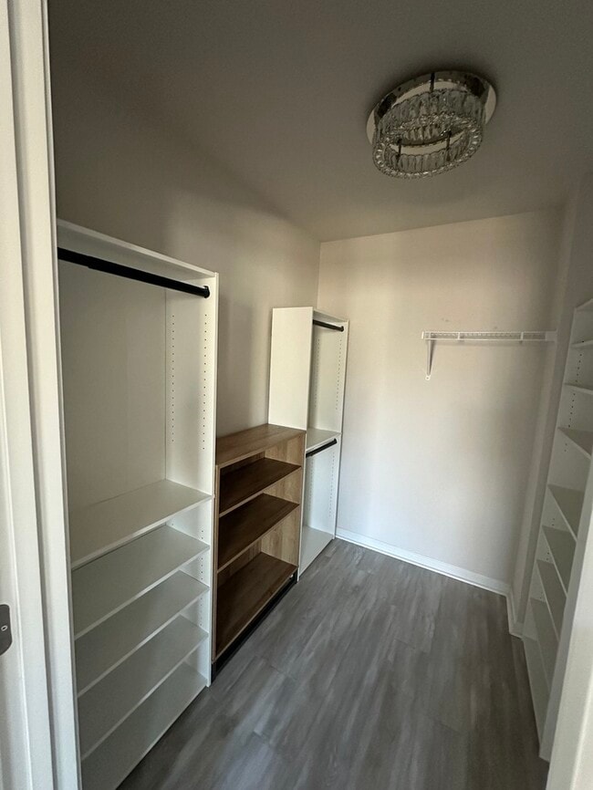 Building Photo - Like NEW 2 Story Single Family Home w/ Fen...