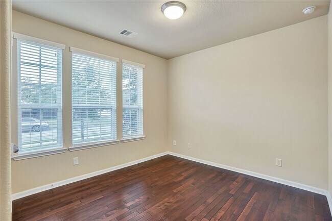 Building Photo - 14831 Keely Woods Ct