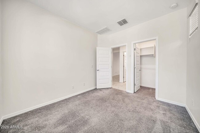 Building Photo - 8830 W Pasadena Ave