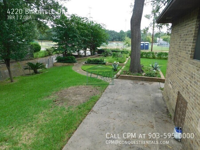 Building Photo - 4220 Birdwell Dr