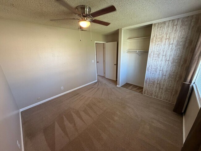 Building Photo - 3 Bedroom | 2 Bathroom | Single family with pool