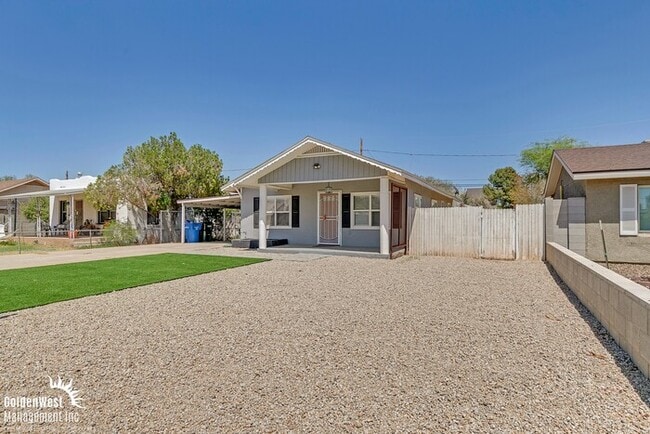 Building Photo - Spacious 3Bdm 1Ba Home In Central Phoenix!