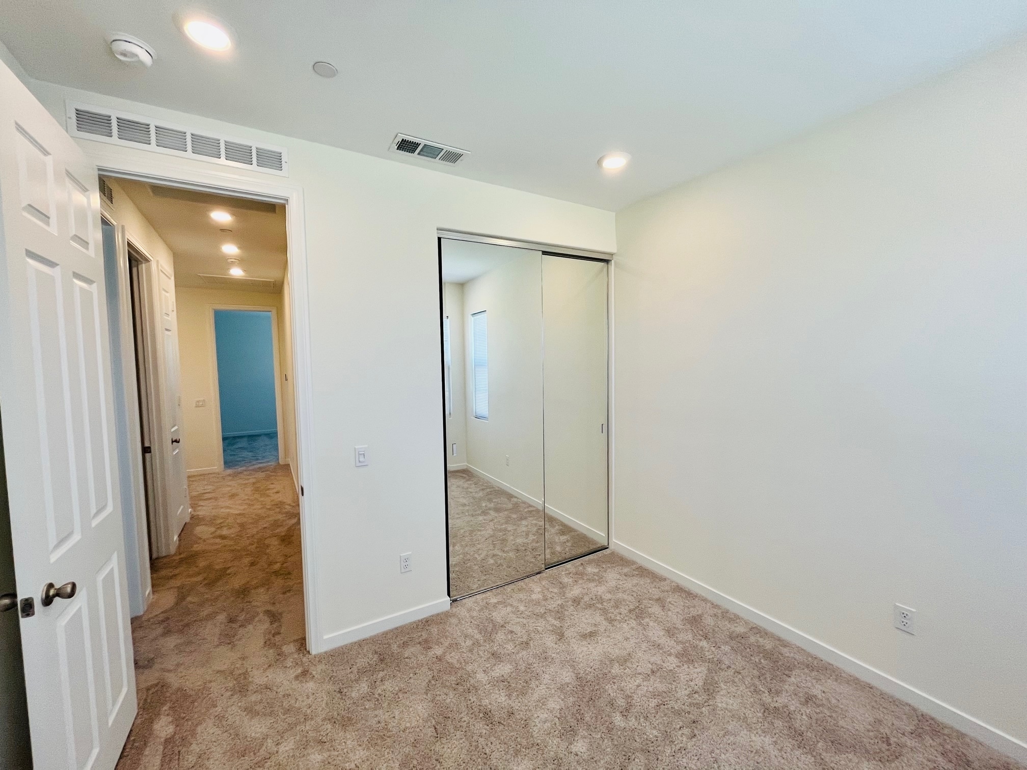 Building Photo - 27019 Evening Sky Plz