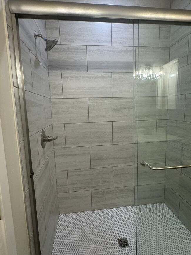 Building Photo - New construction duplex in Newcastle 3 bedroom with game room