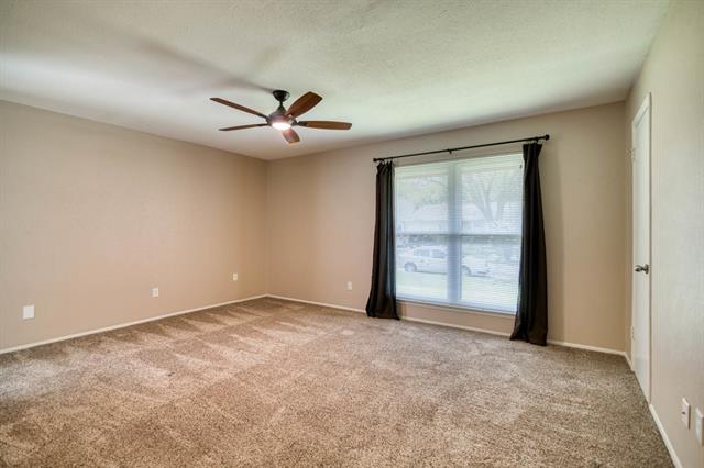 Building Photo - 1817 Hemlock Dr