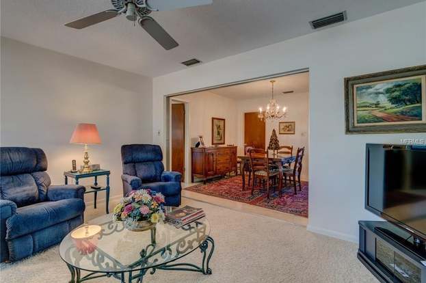 Building Photo - 1001 Brookside Dr