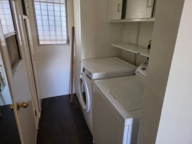 Building Photo - 4734 Laurelgrove Ave