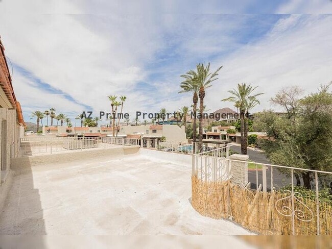 Building Photo - 4922 N 42nd Way