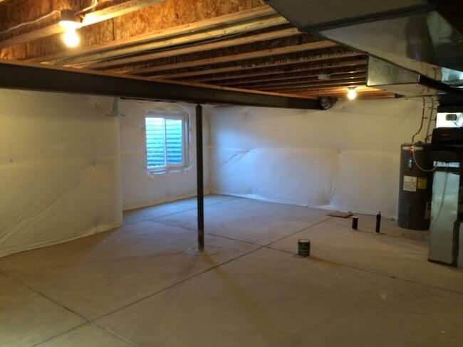Building Photo - Stunning 3 Bed / 2.5 Bath 2-Story Home in ...