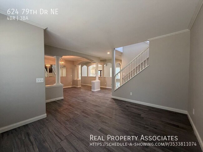 Building Photo - 624 79th Dr NE