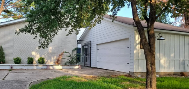 Primary Photo - 311 Edgeton Ct