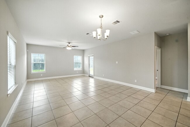 Building Photo - 32943 Turning Springs Dr