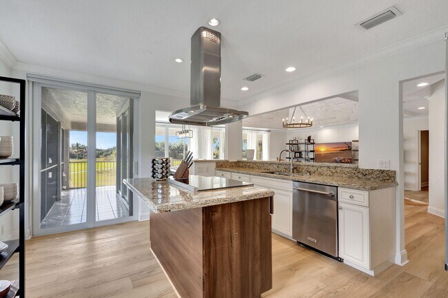 Building Photo - 11839 Pebblewood Dr