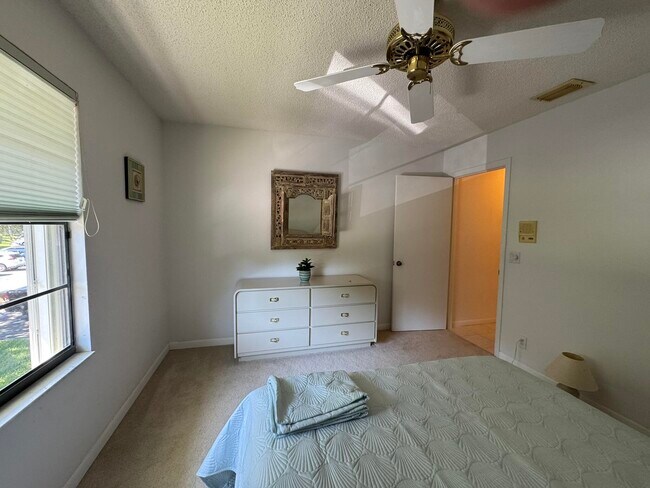 Building Photo - 801 Sabal Ridge Cir