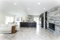 Building Photo - 12311 Boulder View Dr