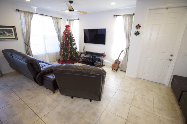 Building Photo - 4616 Tara Cove Way