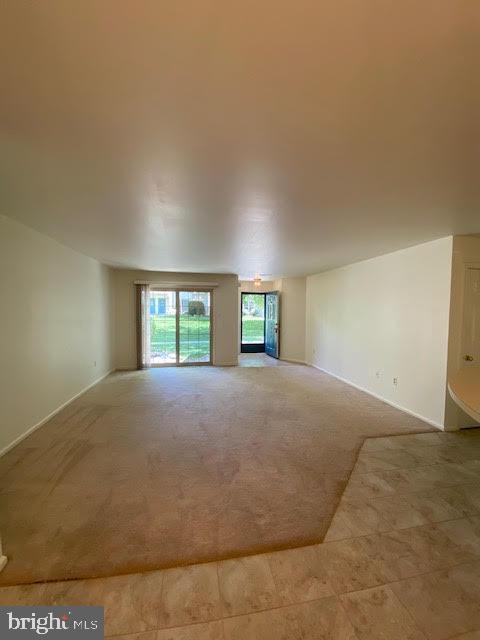 Building Photo - 2211 Foxmeadow Dr