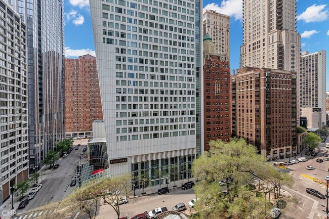 Building Photo - 50 E Chestnut St