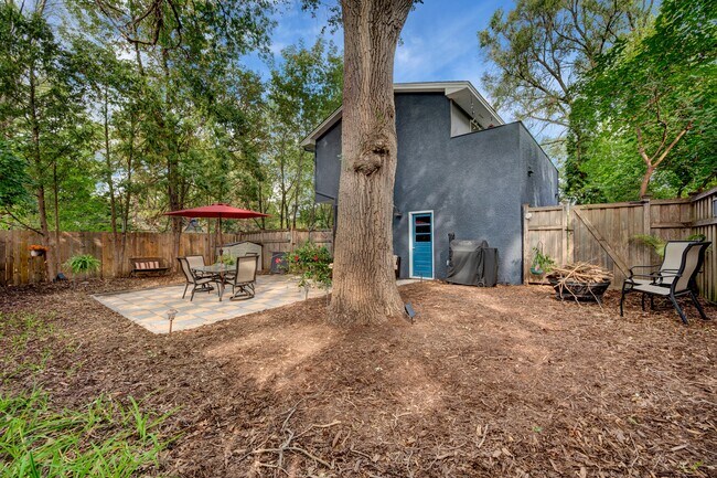 Building Photo - 4216 Brookside Ave