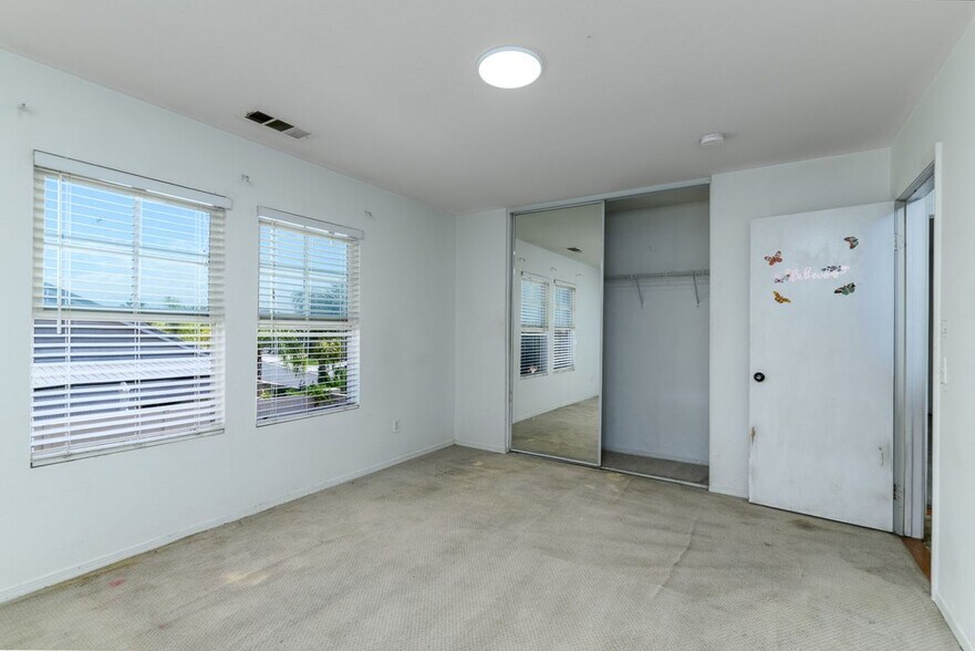 Building Photo - 3061 Clapper St