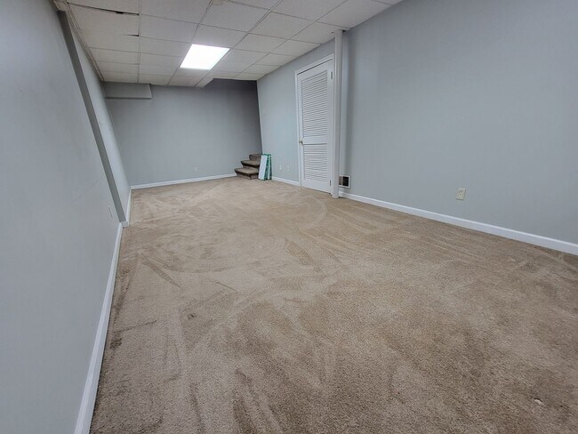Building Photo - Charming Douglasville Home with Bonus Base...