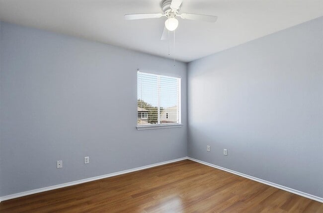 Building Photo - 2410 Charlie Harley Dr