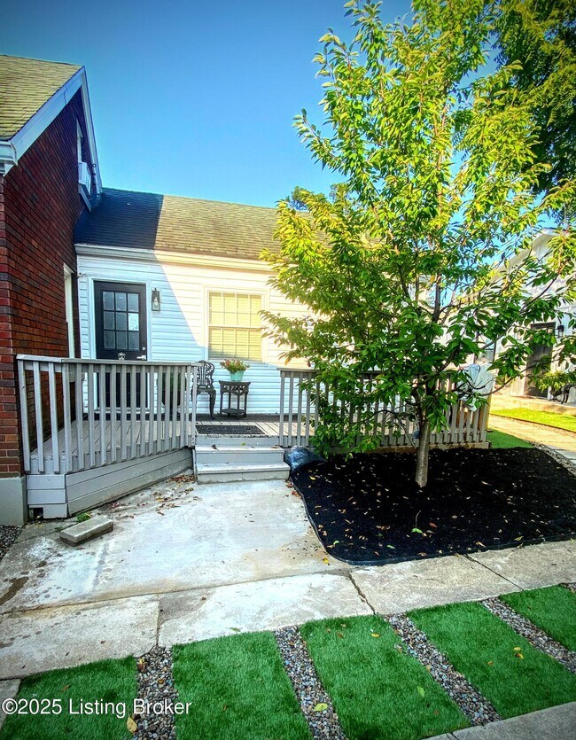 Building Photo - 2143 Winston Ave