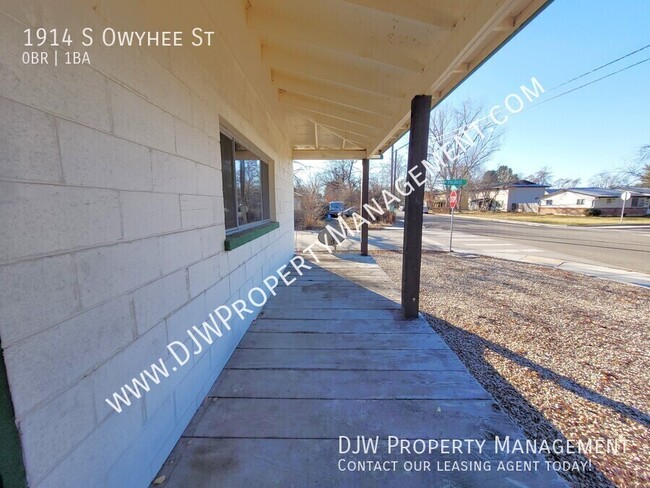 Building Photo - Huge Boise Storage Unit w/Garage Door Access!