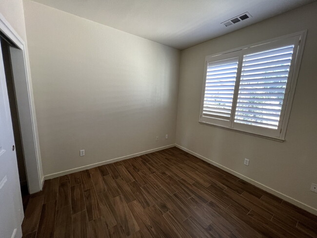 Building Photo - North Merced: $2400 Two Story 4 Bedroom / ...