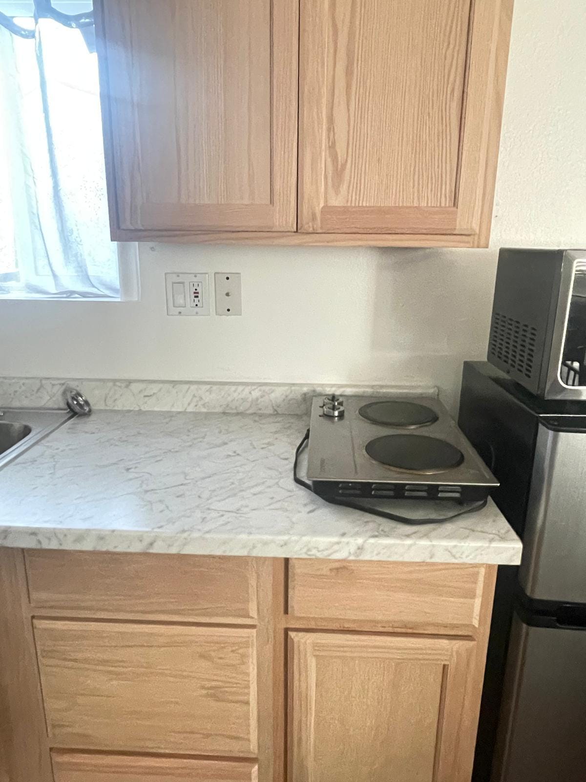 Building Photo - 7001 Sherwood Ave