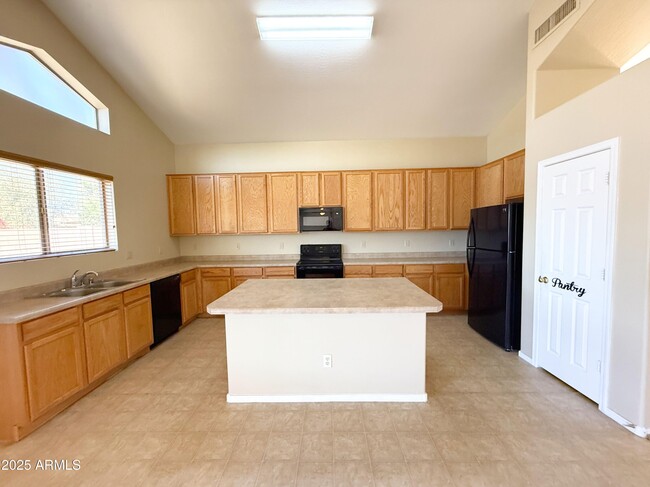 Building Photo - 3429 W Mineral Butte Dr