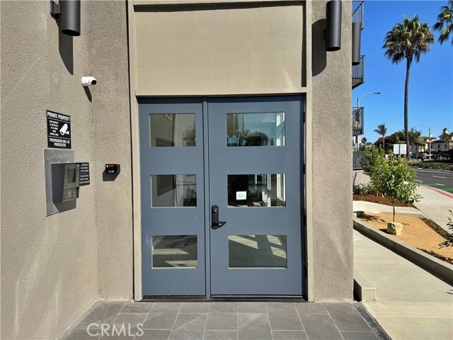 Building Photo - 230 S Catalina Ave