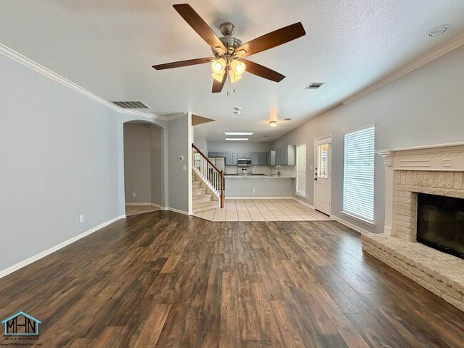 Building Photo - Beautiful and Spacious 2 story 4 Bedroom 2.5 Bath Home Designed for Comfortable Living and Seamle...