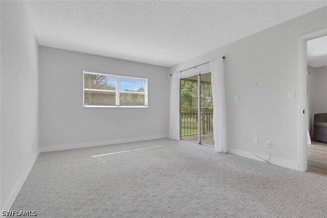 Building Photo - 4912 Tamiami Trl E