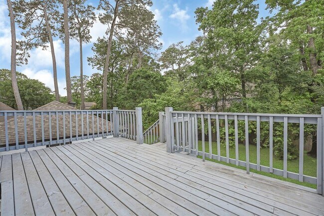 Building Photo - 725 Talmalge Hall Dr