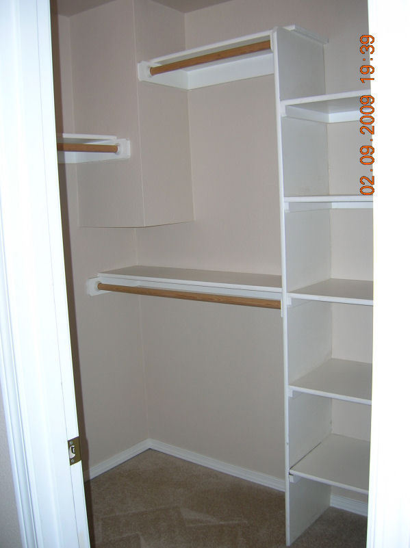 Building Photo - WOODLAND 3 BEDROOM, 3 BATH BEAUTY!