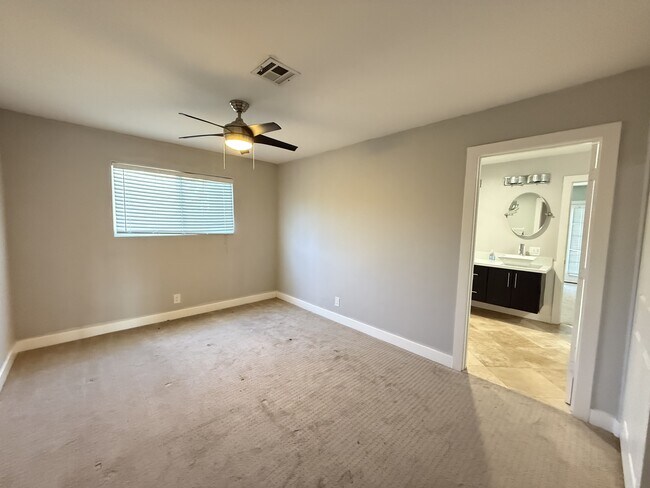 Building Photo - 3255 El Camino Rd