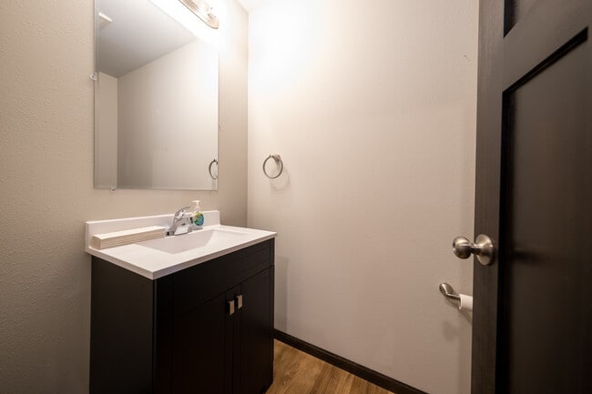 Building Photo - 669 4th Cir Dr SW