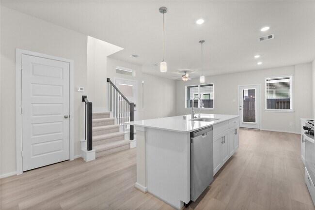 Building Photo - 700 Sand Dollar Dr
